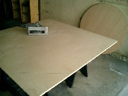 pokertable013.jpg