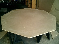 pokertable014.jpg