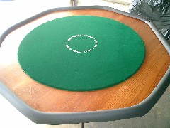 pokertable085.jpg